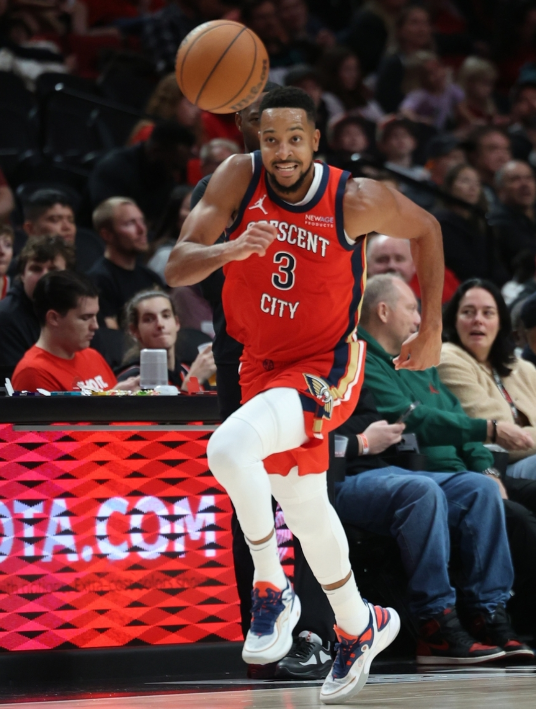 包含集结日波特兰开拓者备战NBA常规赛，单刀错失细节曝光，信心回归，临场指挥获称赞的词条