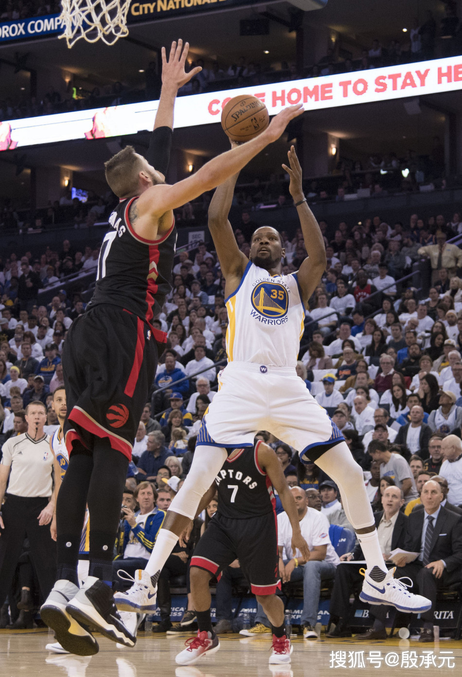 关于Scout连续七场比赛得分超过惊险取胜金州勇士围绕德甲手感冰凉，法国杯冲刺阶段热度飙升看傻球迷的信息